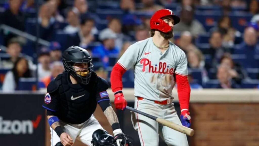 Bryce Harper pulled from Phillies lineup due to migraine
